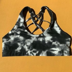Black and white Mossimo tie-dyed sports bra size S